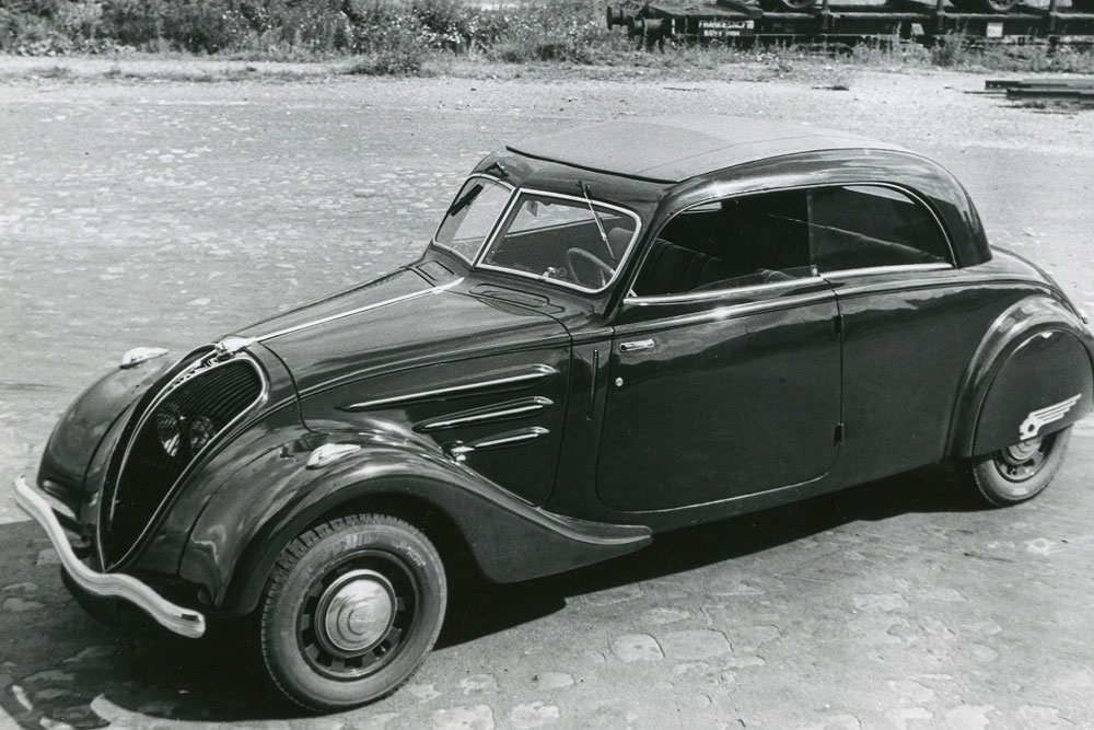 PEUGEOT 402