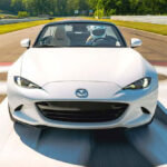 El nuevo Mazda MX-5 seguirá siendo naftero y liviano