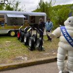 Michelin llevó a Autoclásica 2026 su línea de neumáticos clásicos